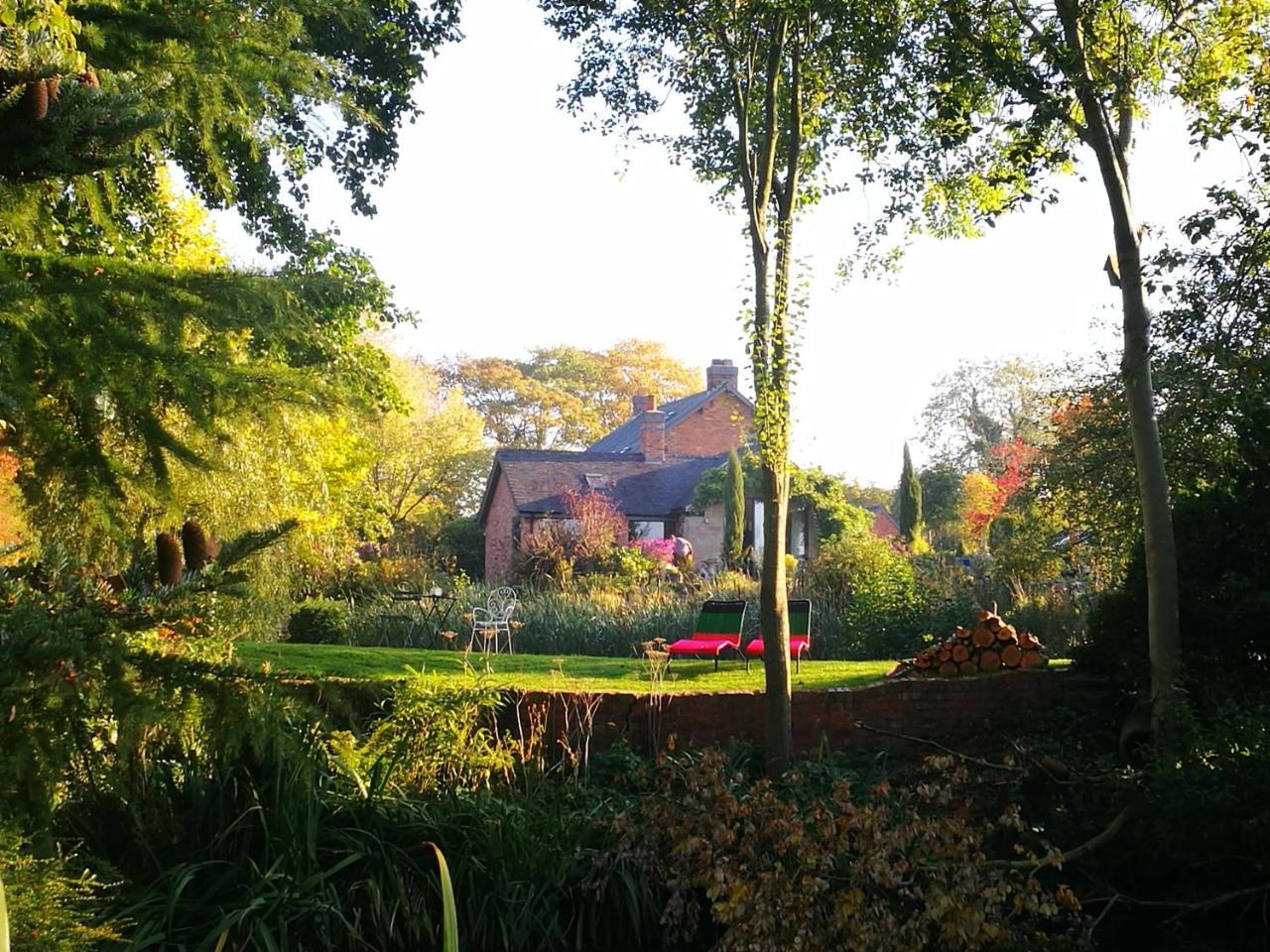 Hayeswood Lodge Luxury Accommodation Stanley  Exterior photo